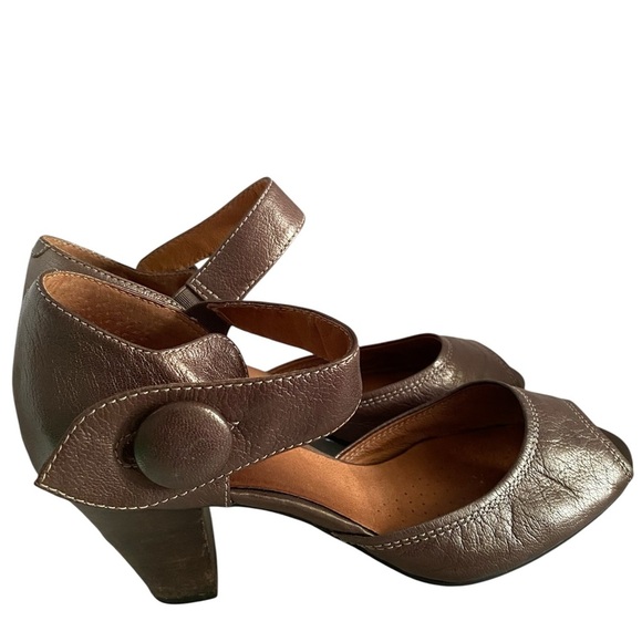 Clarks Dark Brown Peep-Toe Heels - Picture 2 of 4